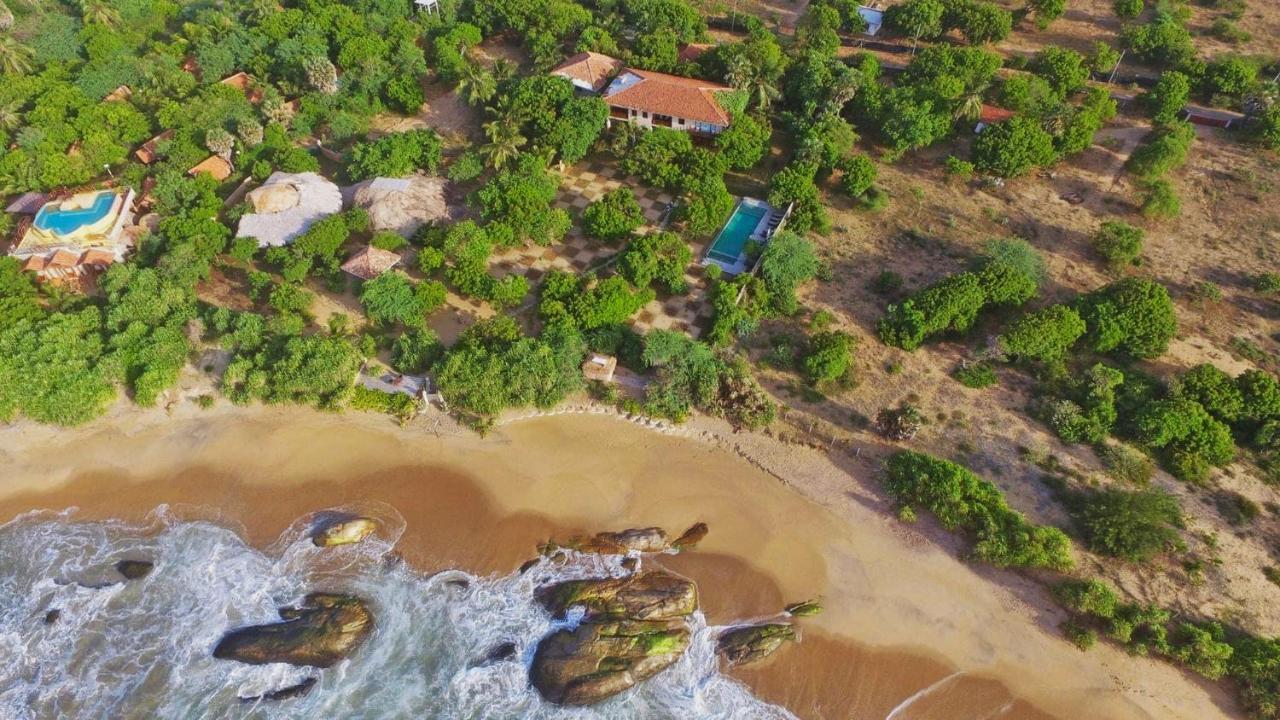 Nikara Luxury Beach House ทิซซามาฮารามา ภายนอก รูปภาพ