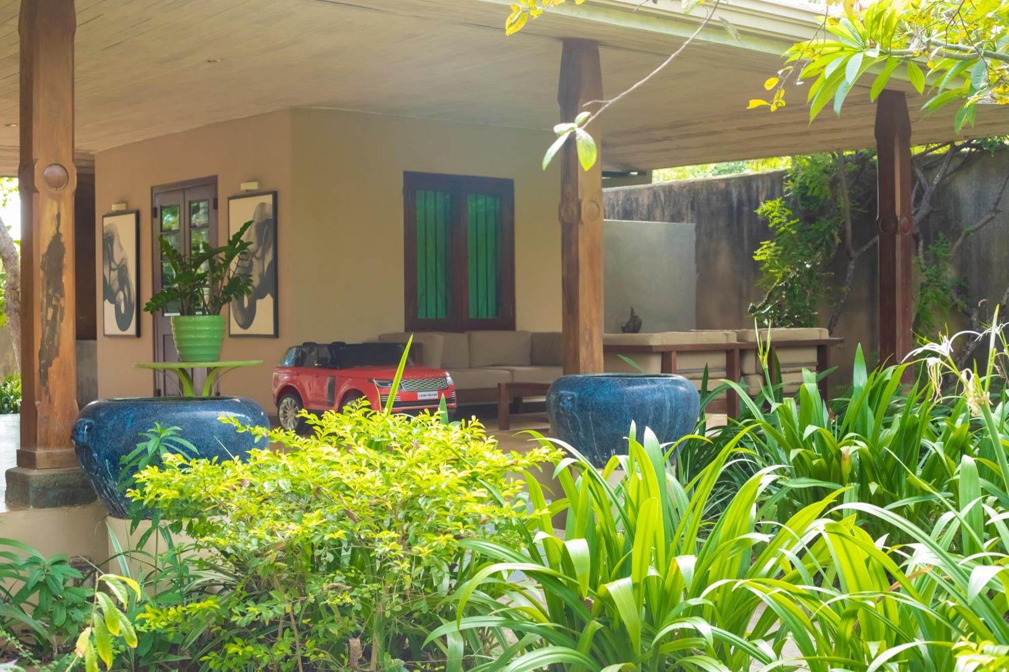Nikara Luxury Beach House ทิซซามาฮารามา ภายนอก รูปภาพ